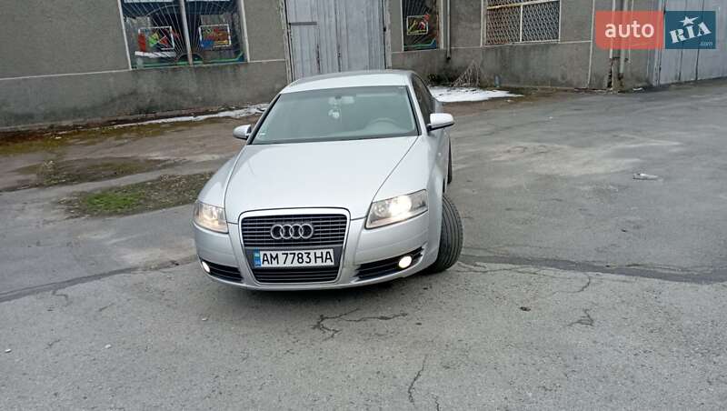 Седан Audi A6 2004 в 