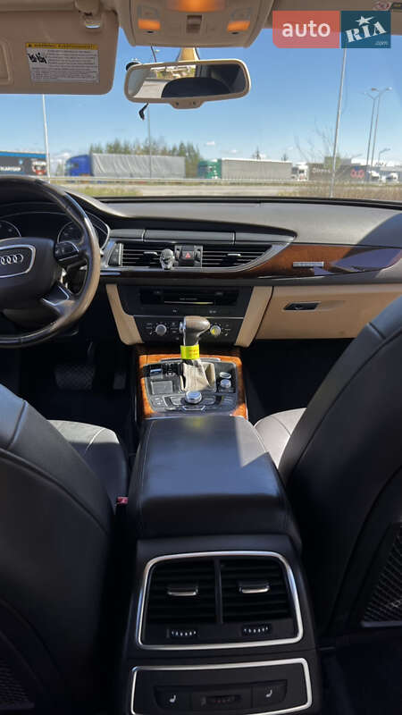 Седан Audi A6 2013 в Рава-Русской