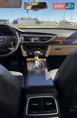 Седан Audi A6 2013 в 