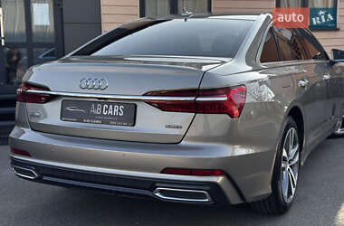 Седан Audi A6 2019 в 