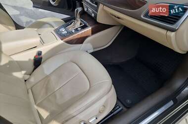 Седан Audi A6 2015 в 