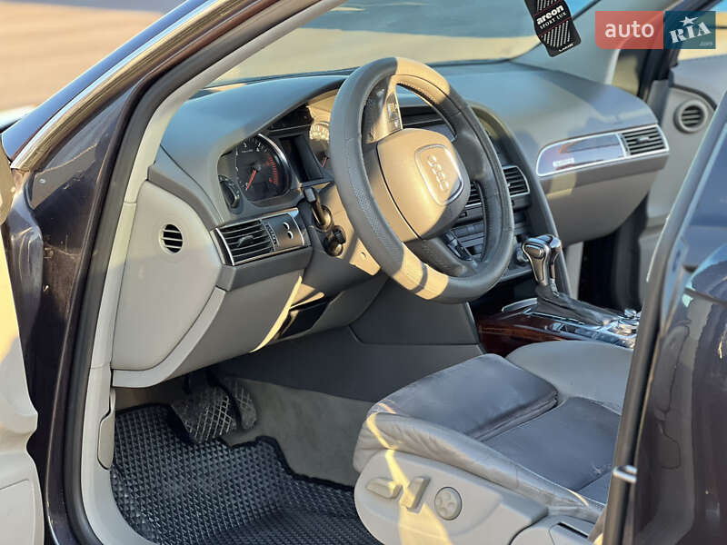 Седан Audi A6 2004 в Сарнах
