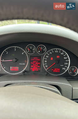 Седан Audi A6 2003 в 
