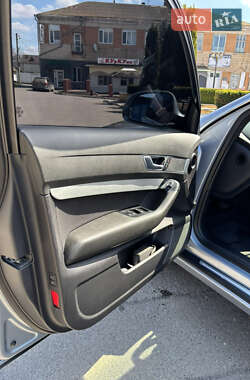 Универсал Audi A6 2011 в 