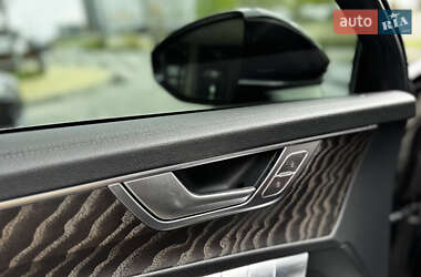 Седан Audi A6 2019 в 