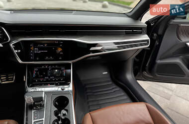 Седан Audi A6 2019 в 