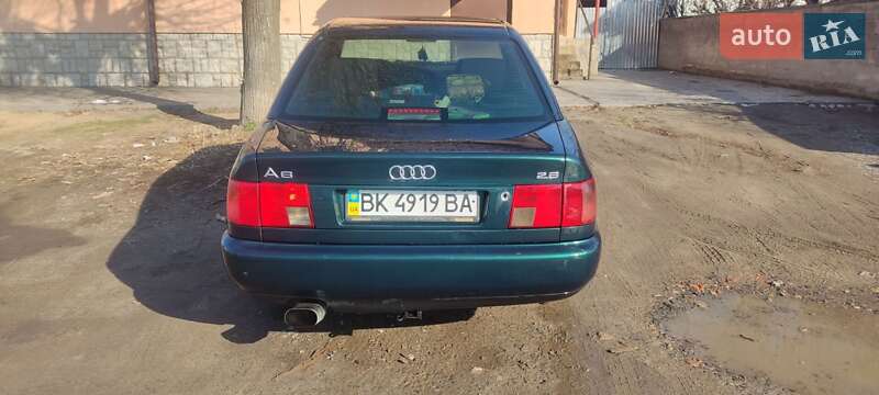 Седан Audi A6 1997 в Костополе