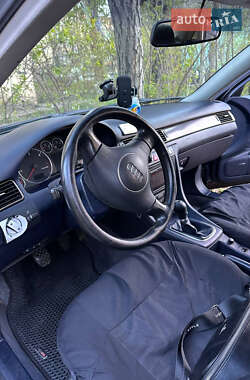 Седан Audi A6 2002 в 