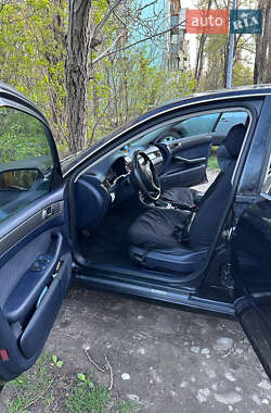 Седан Audi A6 2002 в 