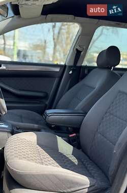 Универсал Audi A6 2003 в 