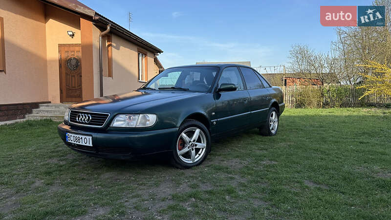 Седан Audi A6 1996 в Рава-Русской