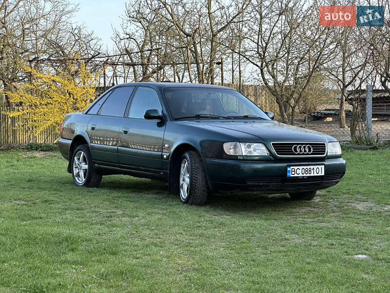 Седан Audi A6 1996 в Рава-Русской