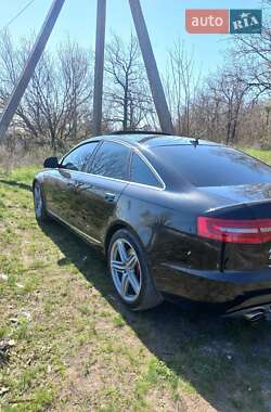 Седан Audi A6 2010 в 