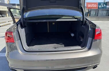 Седан Audi A6 2014 в 