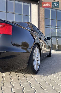 Седан Audi A6 2012 в 