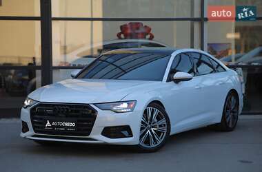 Седан Audi A6 2022 в 