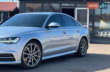 Седан Audi A6 2015 в 