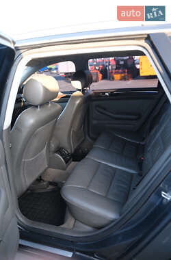 Универсал Audi A6 2004 в 