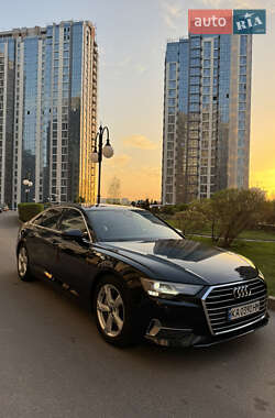 Седан Audi A6 2022 в 