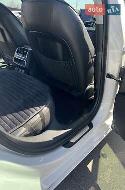 Седан Audi A6 2013 в 
