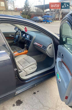Седан Audi A6 2004 в 