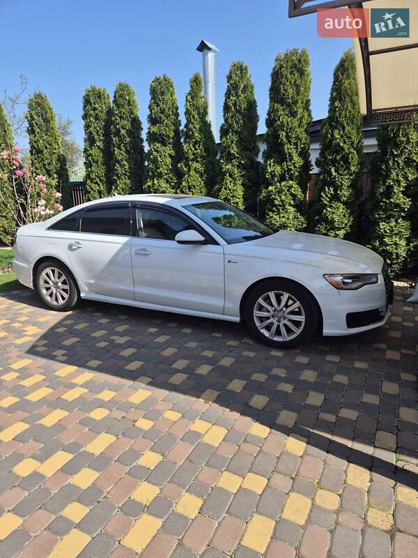 Седан Audi A6 2015 в 