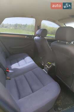 Седан Audi A6 2000 в 
