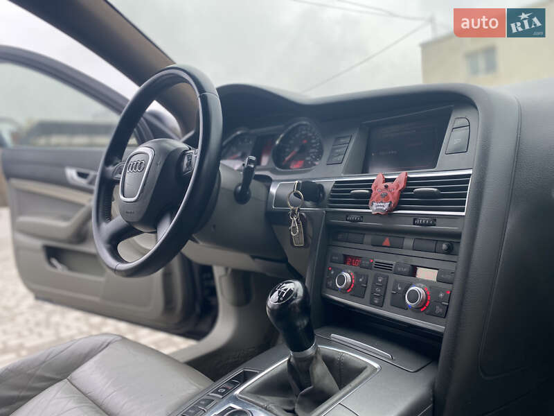 Седан Audi A6 2004 в Борщеве