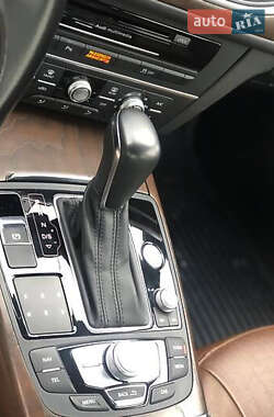 Седан Audi A6 2015 в 