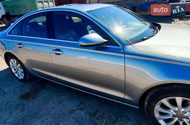 Седан Audi A6 2012 в 