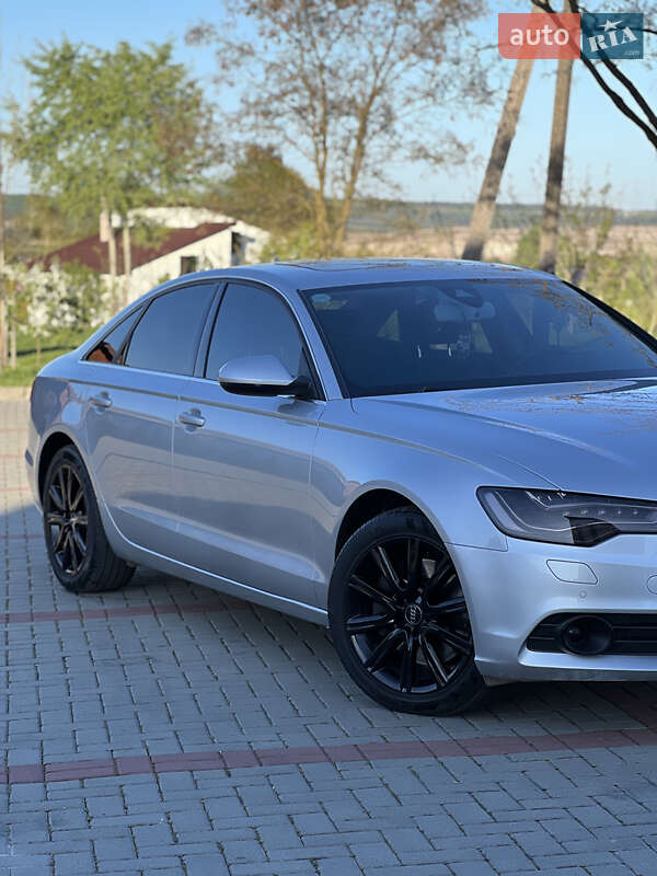 Седан Audi A6 2014 в Золочеві