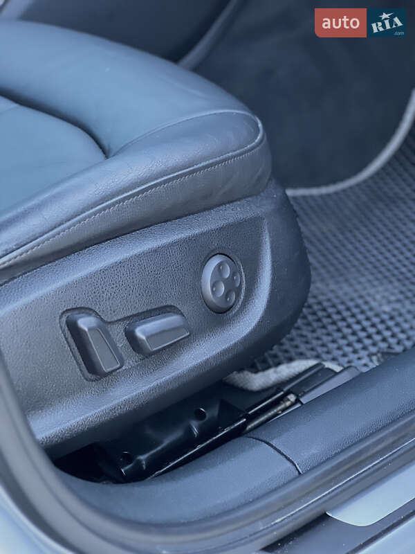 Седан Audi A6 2014 в Золочеві