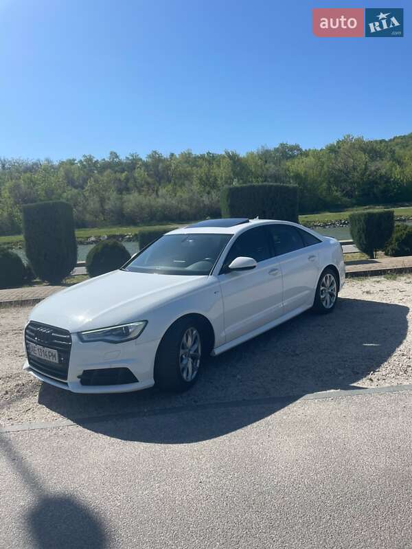 Седан Audi A6 2017 в 