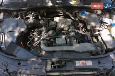 Универсал Audi A6 2004 в 