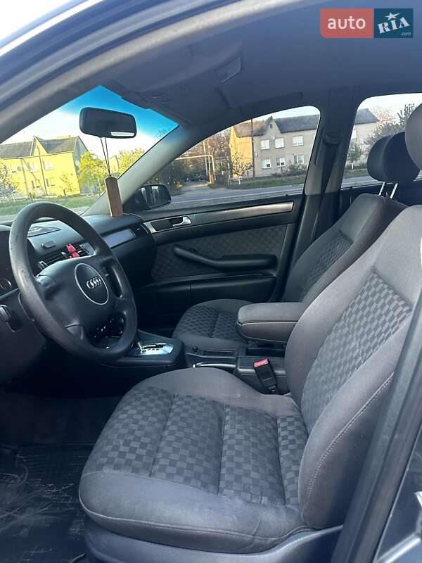 Седан Audi A6 2002 в Дубні
