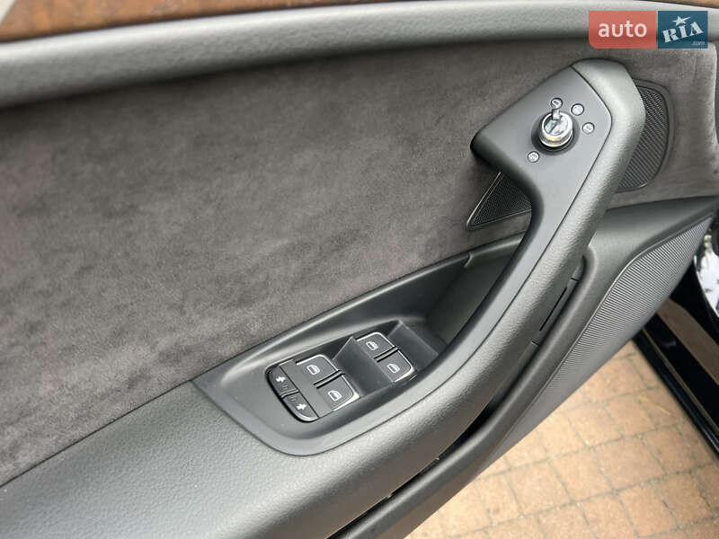 Седан Audi A6 2012 в Киеве
