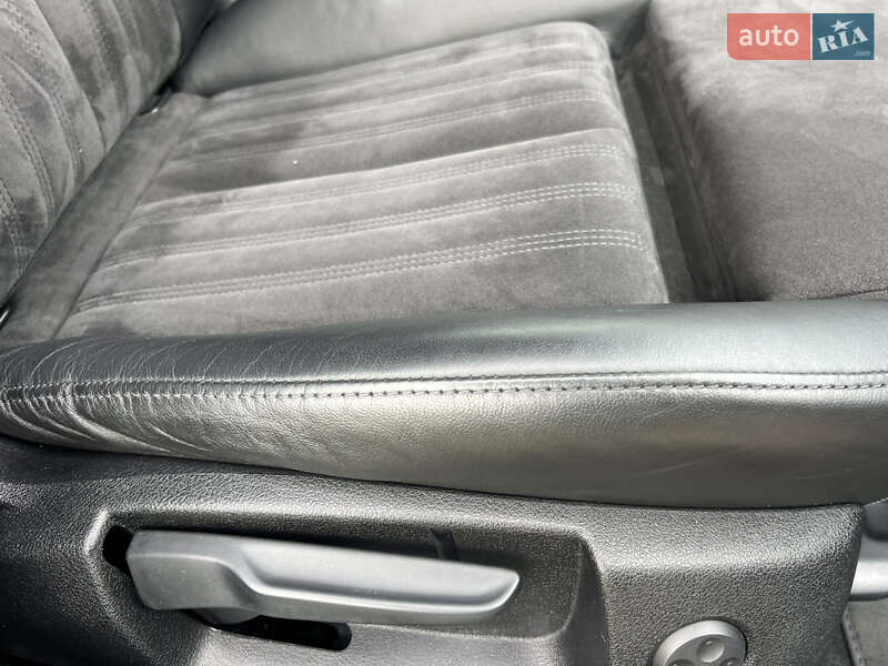 Седан Audi A6 2012 в Киеве