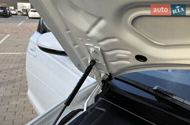 Седан Audi A6 2012 в 