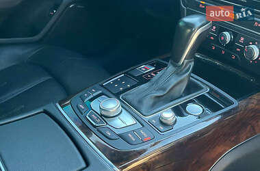 Седан Audi A6 2015 в 