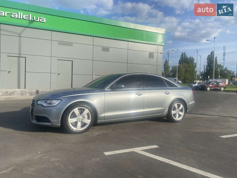 Седан Audi A6 2013 в 