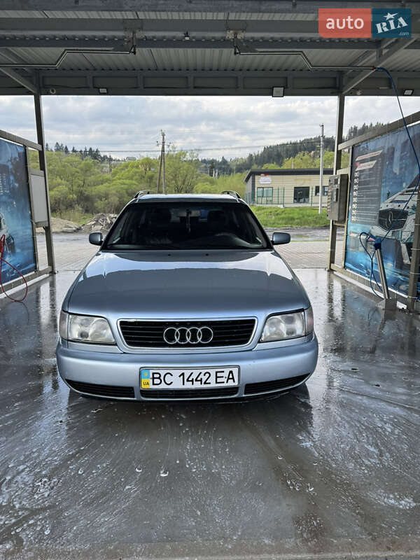 Универсал Audi A6 1996 в Сходнице