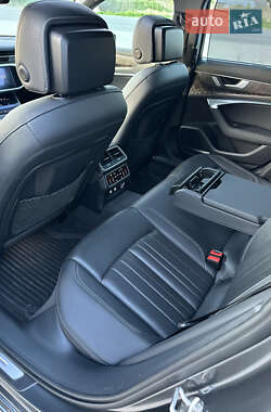 Седан Audi A6 2019 в 