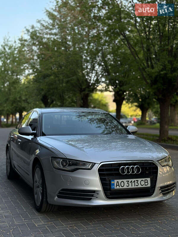 Седан Audi A6 2011 в Ужгороде