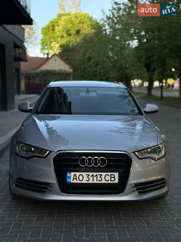 Седан Audi A6 2011 в Ужгороде