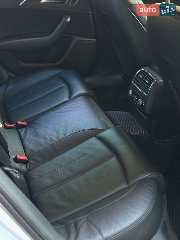 Седан Audi A6 2011 в Ужгороде