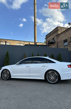 Седан Audi A6 2014 в 