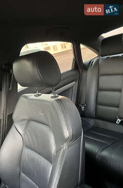 Седан Audi A6 2004 в 