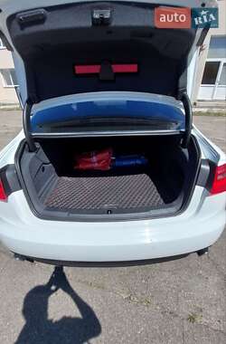 Седан Audi A6 2014 в 