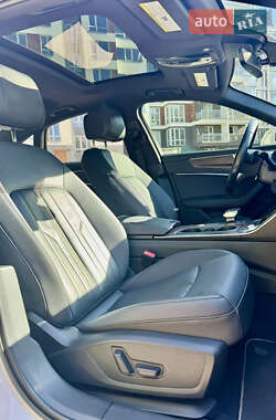 Седан Audi A6 2019 в 
