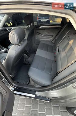 Седан Audi A6 2002 в 